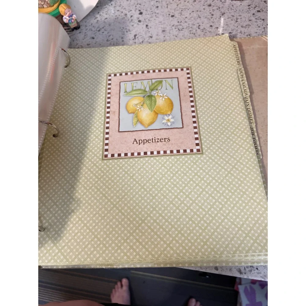 VTG Recipe Binder Keeper Organizer Cookbook Storage Kitchen Recipes Stickers